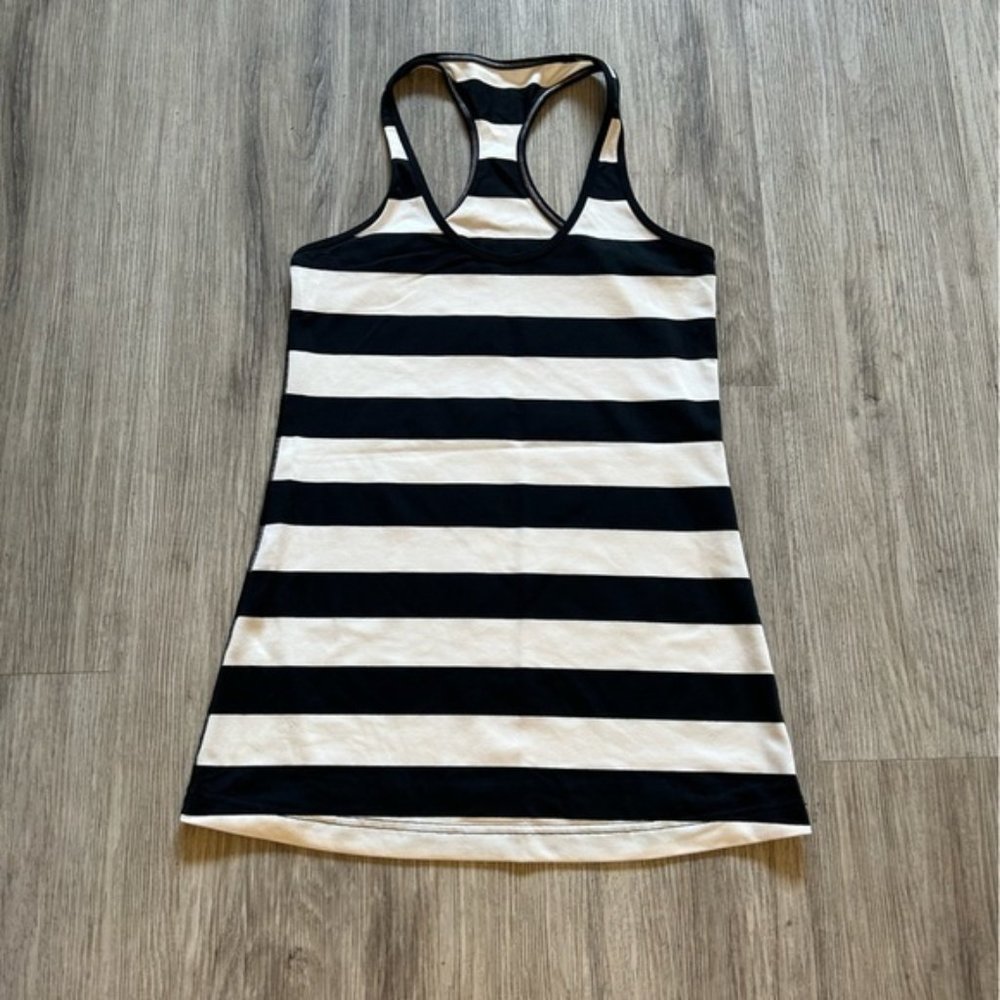 Rare LULULEMON horizontal steep stripe black & white racer back
